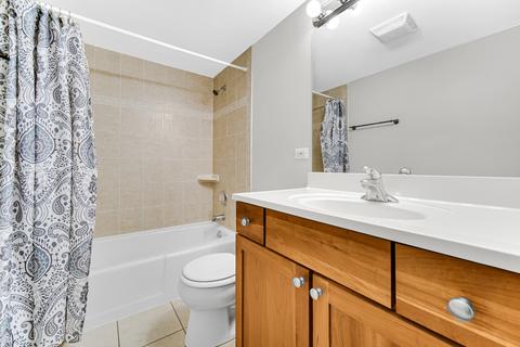 1000 S Lorraine Rd #311, Wheaton, IL 60189 photo 13
