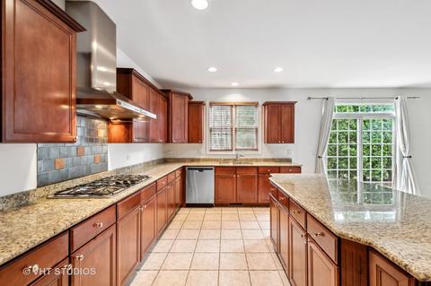 2684 Summit Dr, Glenview, IL 60025 photo 12