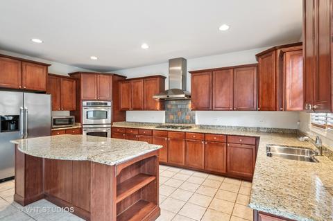 2684 Summit Dr, Glenview, IL 60025 photo 11