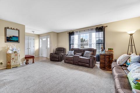 480 Flora Dr, Algonquin, IL 60102 photo 3