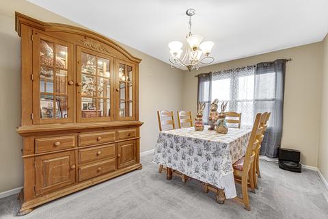 480 Flora Dr, Algonquin, IL 60102 photo 4