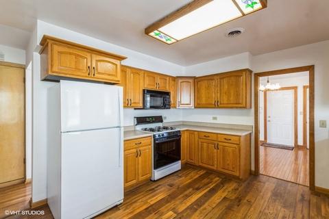 504 Edwards Ave, West Dundee, IL 60118 photo 4