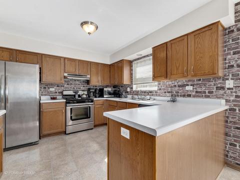 12362 Falcon Dr, Plainfield, IL 60585 photo 8