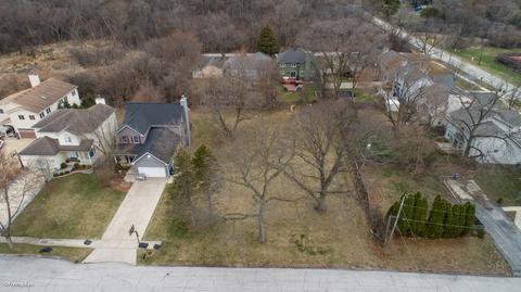 170 N Bates St, Wheaton, IL 60187 photo 3