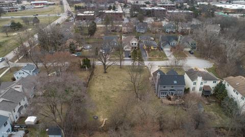 170 N Bates St, Wheaton, IL 60187 photo 4