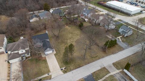 170 N Bates St, Wheaton, IL 60187 photo 8