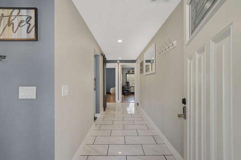 1016 W Springfield Ave, Champaign, IL 61821 photo 12
