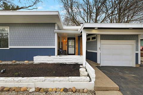1016 W Springfield Ave, Champaign, IL 61821 photo 6