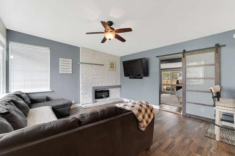 1016 W Springfield Ave, Champaign, IL 61821 photo 15