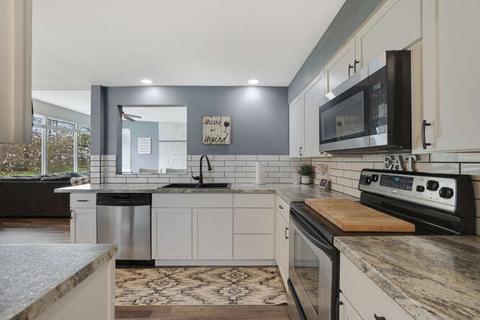 1016 W Springfield Ave, Champaign, IL 61821 photo 20