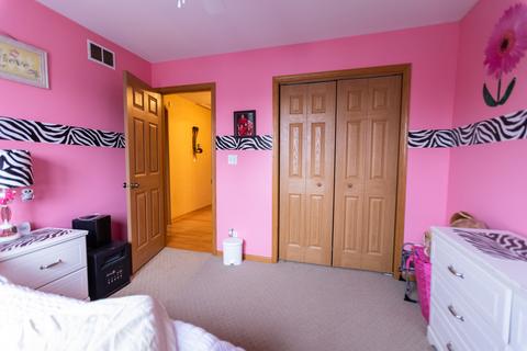 8153 Normandy Ave, Burbank, IL 60459 photo 28