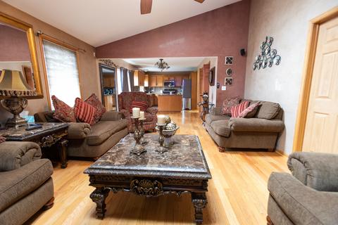 8153 Normandy Ave, Burbank, IL 60459 photo 17