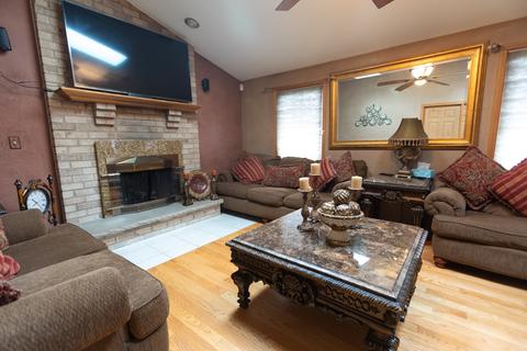 8153 Normandy Ave, Burbank, IL 60459 photo 18