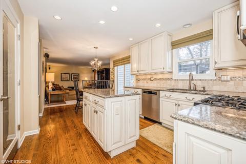2678 Kettlehook Dr, Elgin, IL 60124 photo 5
