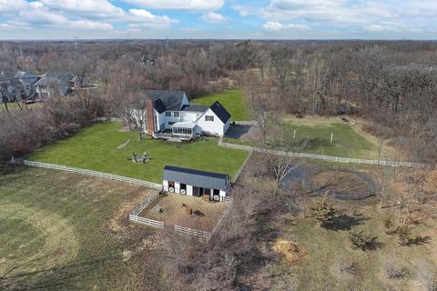159 Helm Rd, Barrington Hills, IL 60010 photo 2