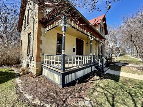116 Hill Ave, Elgin, IL 60120 photo 3