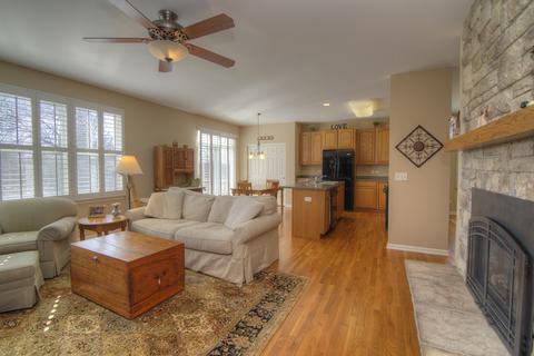 1626 Conway Cir, Mchenry, IL 60050 photo 4