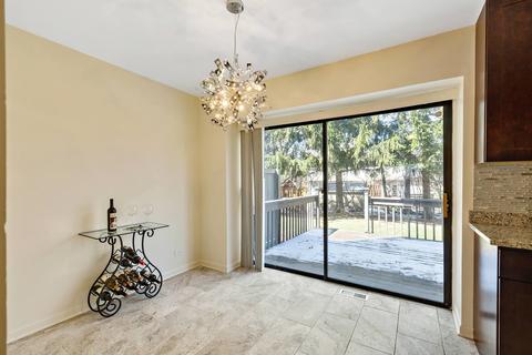 1076 Florimond Dr, Elgin, IL 60123 photo 9