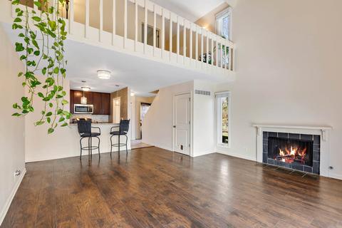 1076 Florimond Dr, Elgin, IL 60123 photo 3