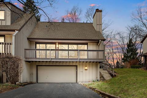 1076 Florimond Dr, Elgin, IL 60123 photo 1