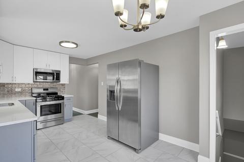 574 E 104th Pl, Chicago, IL 60628 photo 15