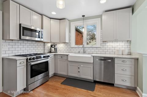 6240 N Navajo Ave, Chicago, IL 60646 photo 8