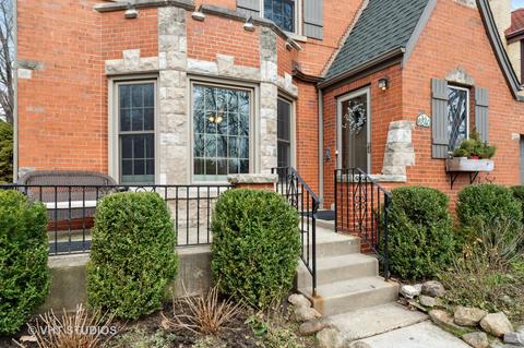 6240 N Navajo Ave, Chicago, IL 60646 photo 3