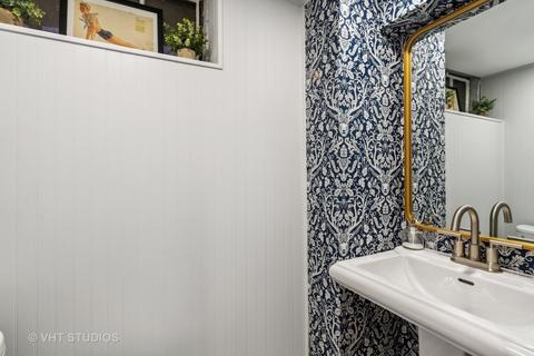 6240 N Navajo Ave, Chicago, IL 60646 photo 18