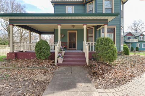 702 W 3rd St, Delavan, IL 61734 photo 2