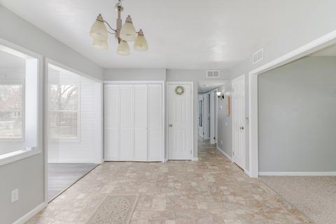 606 W 3rd St, Delavan, IL 61734 photo 11