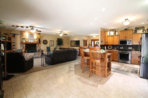16682 Parnell Rd, Dewitt, IL 61735 photo 25