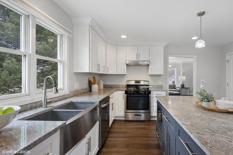 25 W731 Red Maple Ln, Wheaton, IL 60189 photo 9