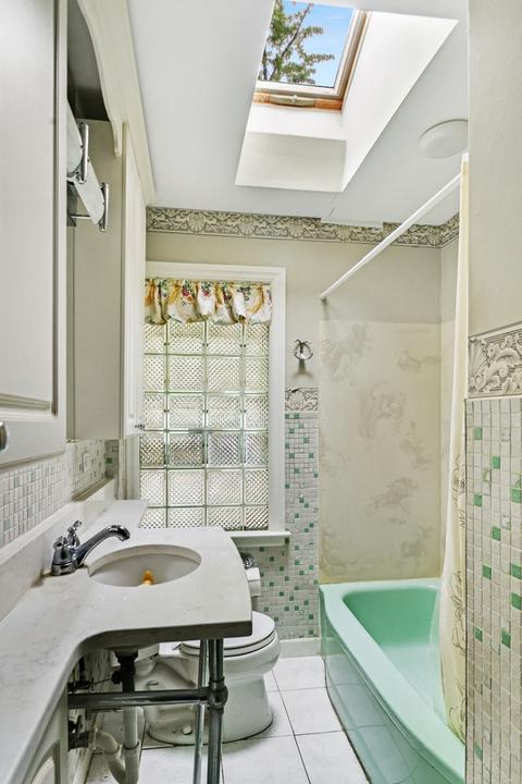 1106 Webster Ln, Des Plaines, IL 60016 photo 9