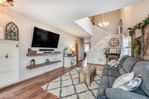 321 Gregory Ln, Plano, IL 60545 photo 7