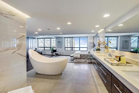 180 E Pearson St #7101, Chicago, IL 60611 photo 25
