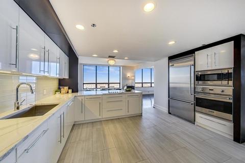 180 E Pearson St #7101, Chicago, IL 60611 photo 9