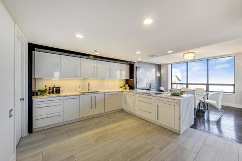 180 E Pearson St #7101, Chicago, IL 60611 photo 8