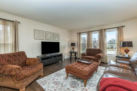 397 Simone Dr, Des Plaines, IL 60016 photo 5