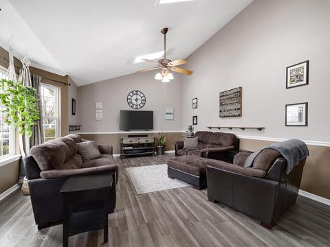1510 Major Dr, Plainfield, IL 60586 photo 3