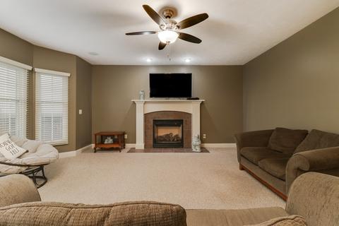 8 Brookline Ct, Bloomington, IL 61705 photo 10