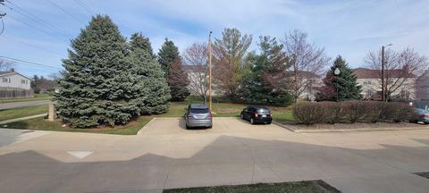 401 Park Creek Ct, Normal, IL 61761 photo 28