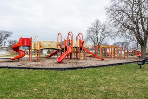 845 N Sumner St, Addison, IL 60101 photo 27