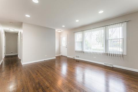 845 N Sumner St, Addison, IL 60101 photo 6