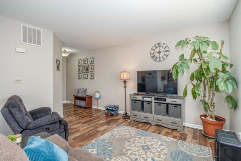 1118 Clover Dr, Minooka, IL 60447 photo 3