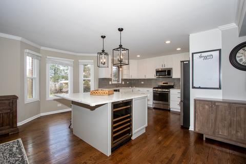 976 Greenview Ave, Des Plaines, IL 60016 photo 6
