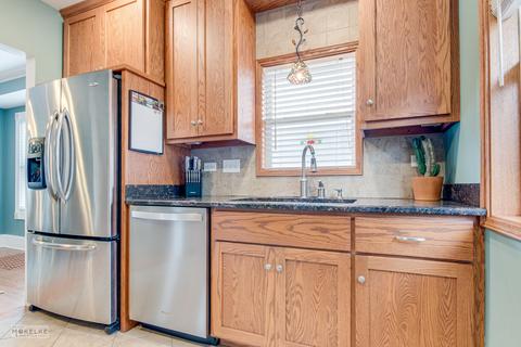 116 N Berteau Ave, Bartlett, IL 60103 photo 12