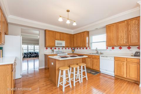 1010 Par Dr, Algonquin, IL 60102 photo 3
