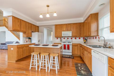 1010 Par Dr, Algonquin, IL 60102 photo 4