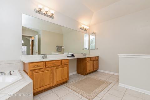 1010 Par Dr, Algonquin, IL 60102 photo 23