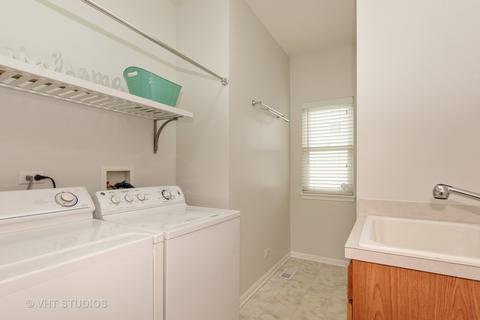 1010 Par Dr, Algonquin, IL 60102 photo 14